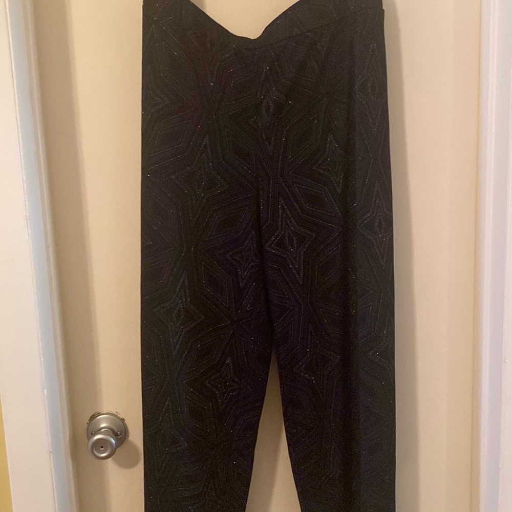 Pretty black with sparkles